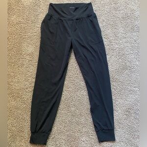 Athleta Salutation Jogger in Powervita